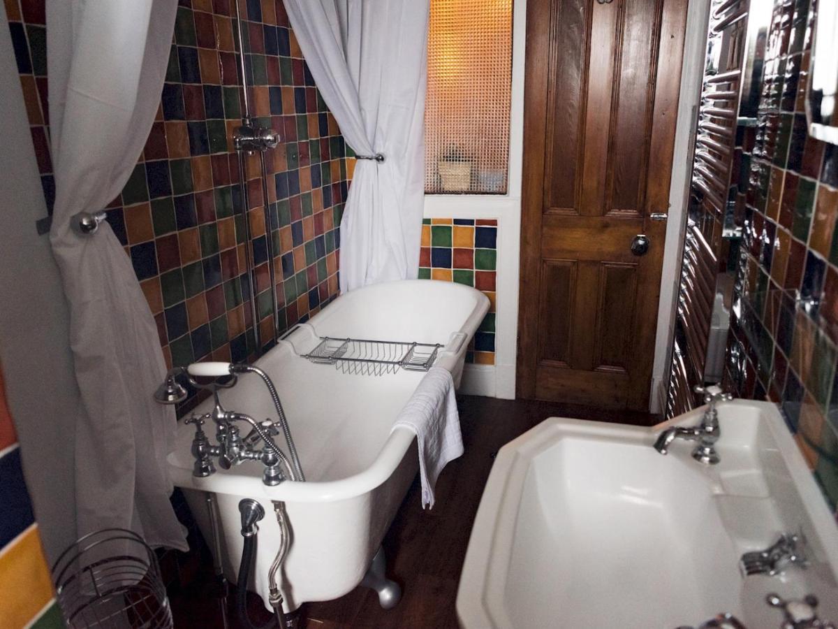 Pass The Keys Beautiful, Traditional 2 Bed Flat W Free Parking Glasgow Kültér fotó