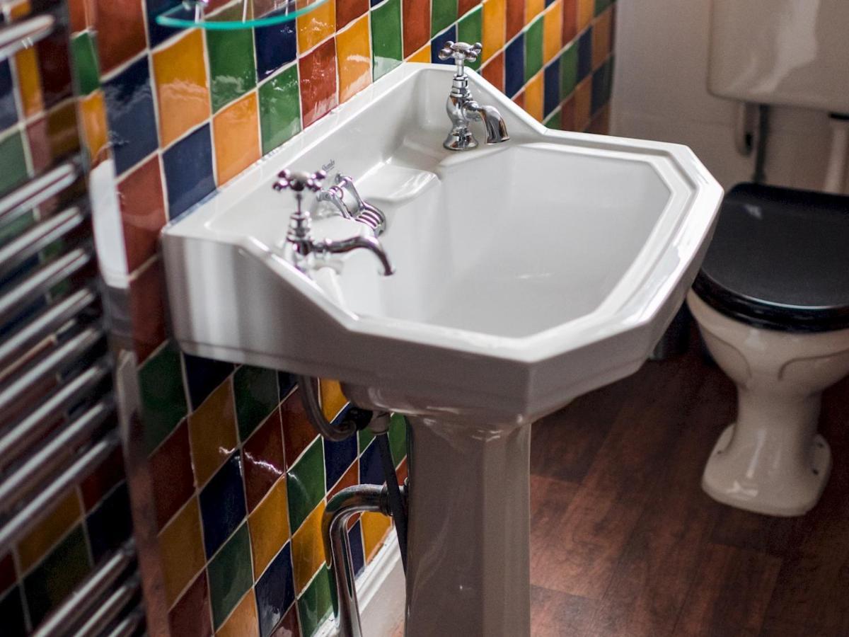 Pass The Keys Beautiful, Traditional 2 Bed Flat W Free Parking Glasgow Kültér fotó