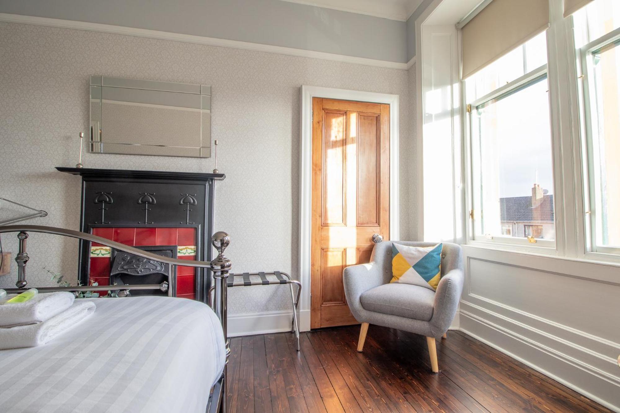 Pass The Keys Beautiful, Traditional 2 Bed Flat W Free Parking Glasgow Kültér fotó