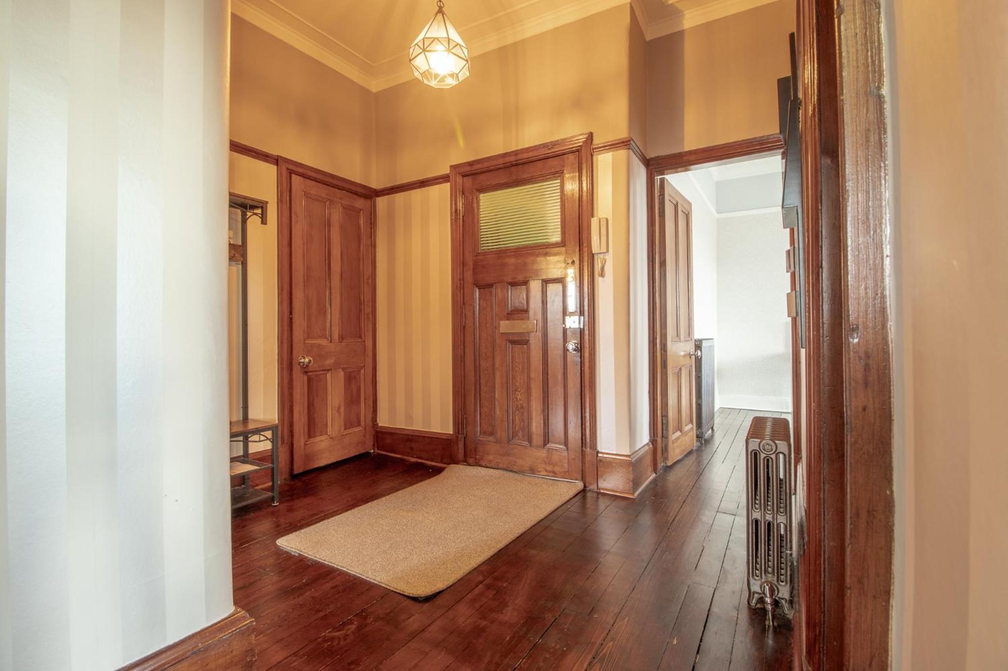 Pass The Keys Beautiful, Traditional 2 Bed Flat W Free Parking Glasgow Kültér fotó